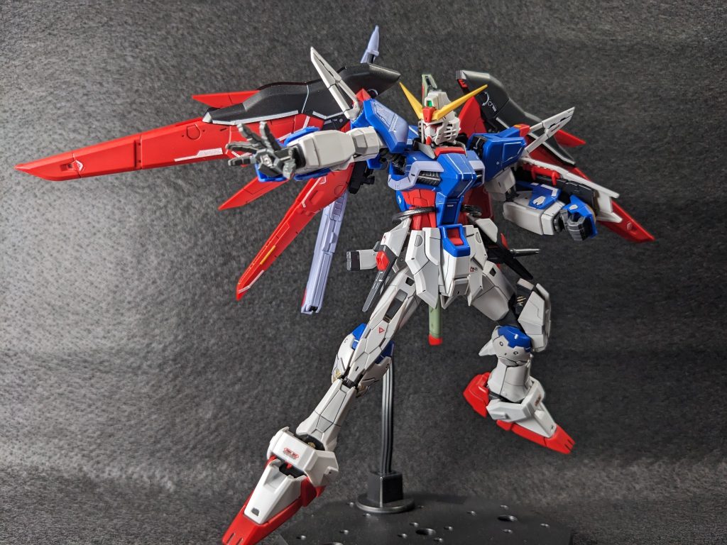 もちろん、シールやデカールの類もありませんので、１００均シールとマステで・・・自己満足の作品