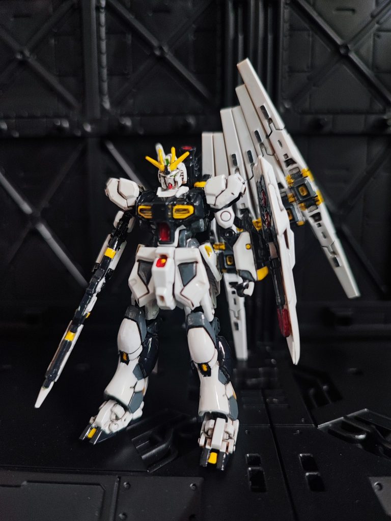 アーティファクトのνガンダム