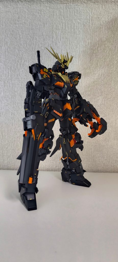 バンシイのアームドアーマーは左右とも展開すると凶悪な感じがして好きです。