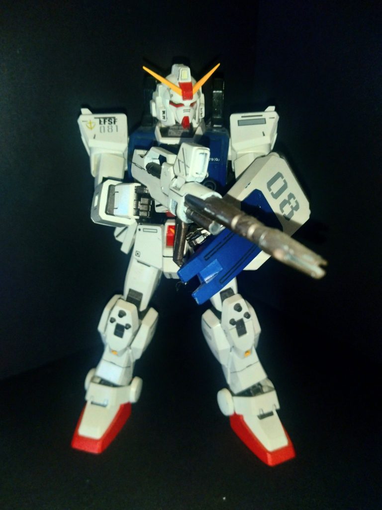 関節部やビームライフルなどはガンメタで塗装してあります。&nbsp;