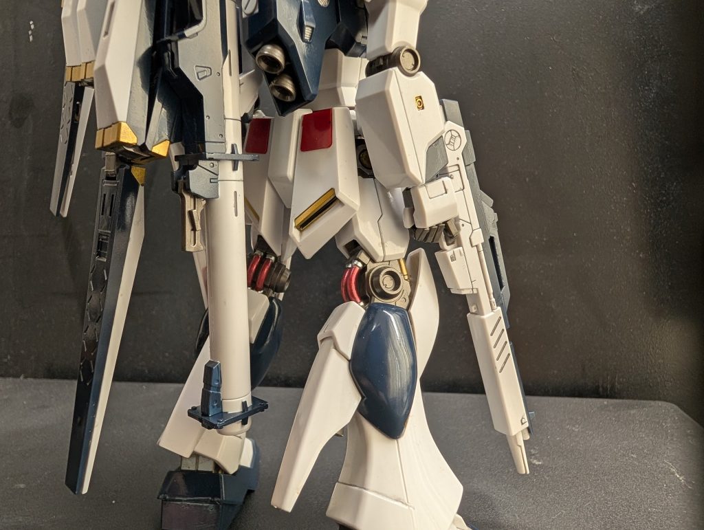動力パイプはメタルレッドでちょっとアクセント