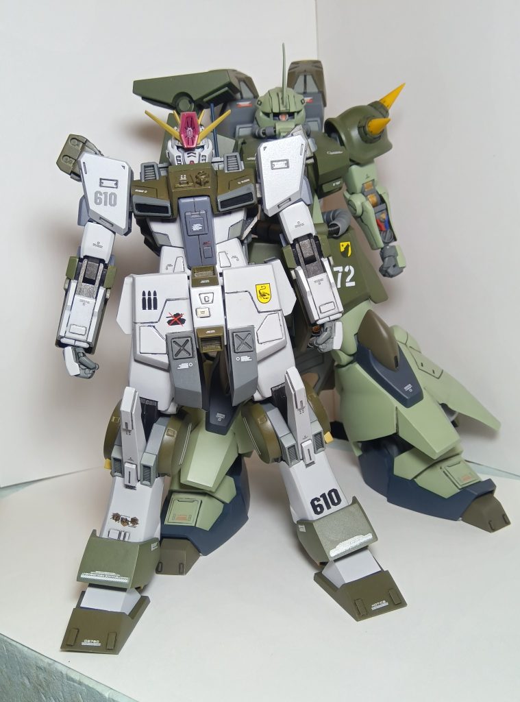 昨年制作したザクⅢと記念写真ダブルゼータとザクⅢは相性がいいかと思って記念写真です（笑）