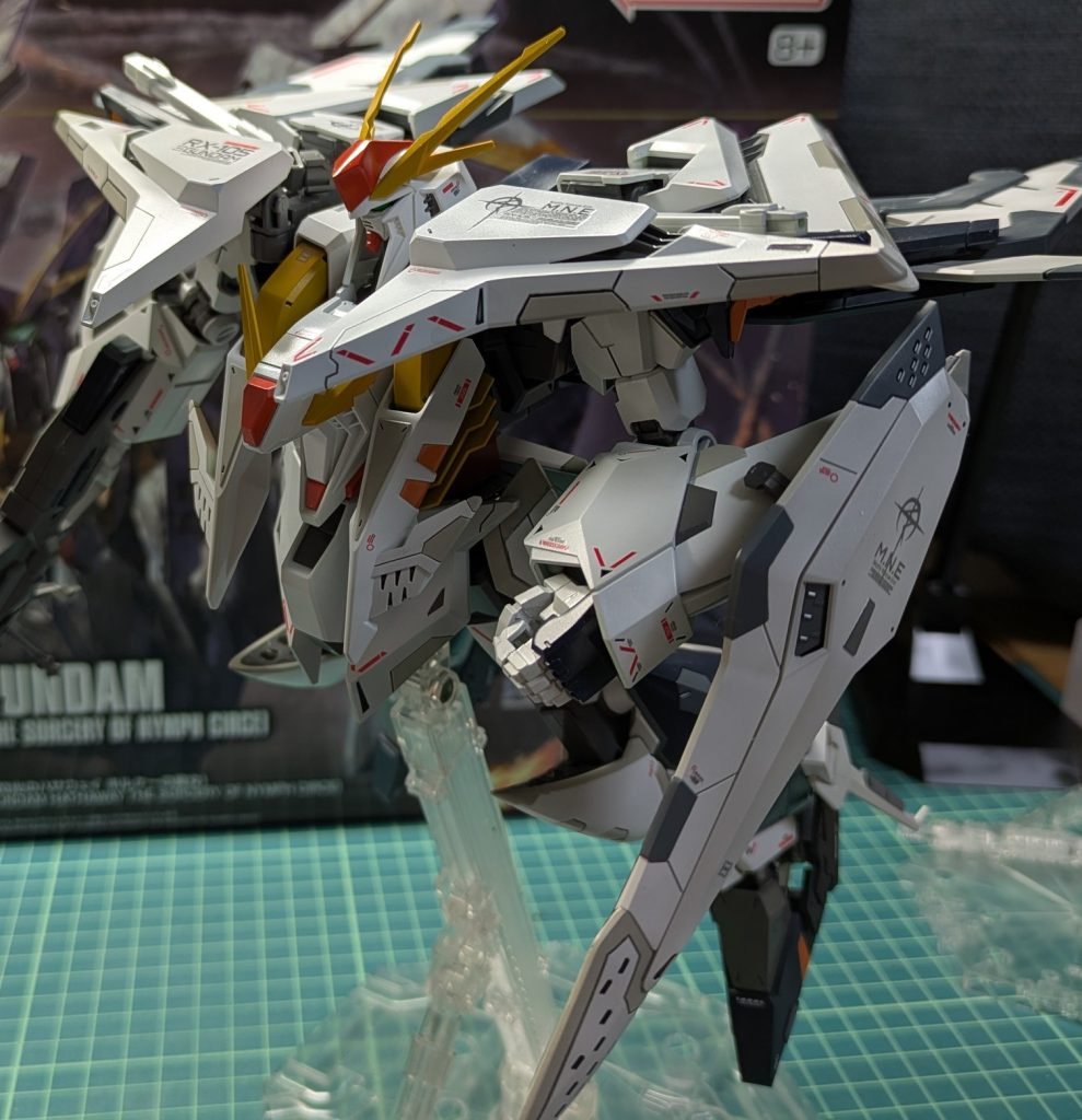 Ξガンダム　蛍光塗料使ってみた–3枚目/制作者：おかじぃ
