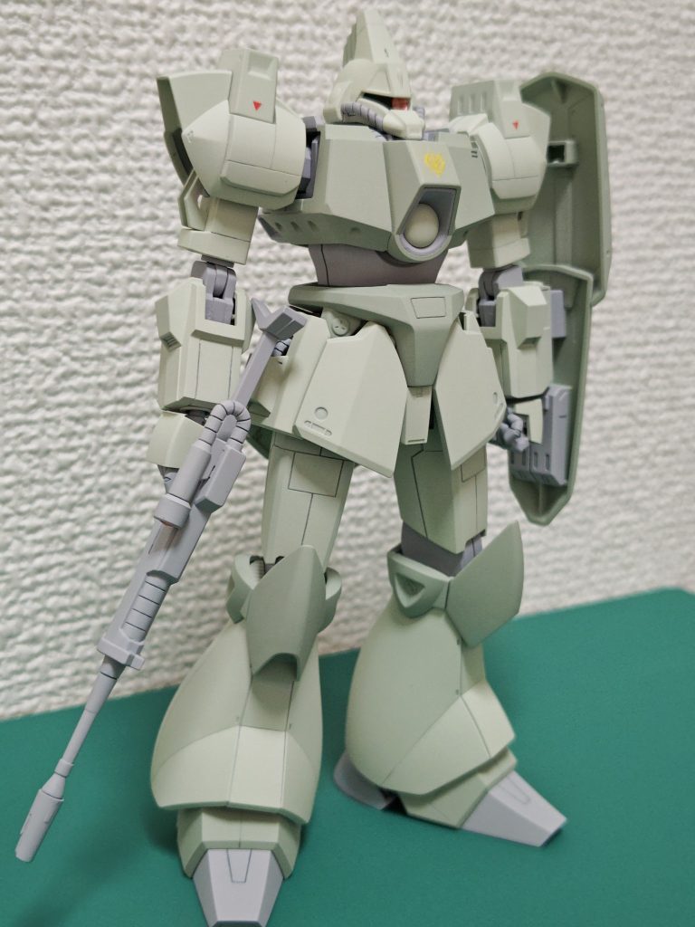 昔やったゲームギレンの野望(プレステ版)のジオン勝利モード？では、確かハイザック〜マラサイくらいまでは戦後ジオンで開発出来る設定だったような…と記憶しておりますので、その際のジオン仕様をイメージしています。