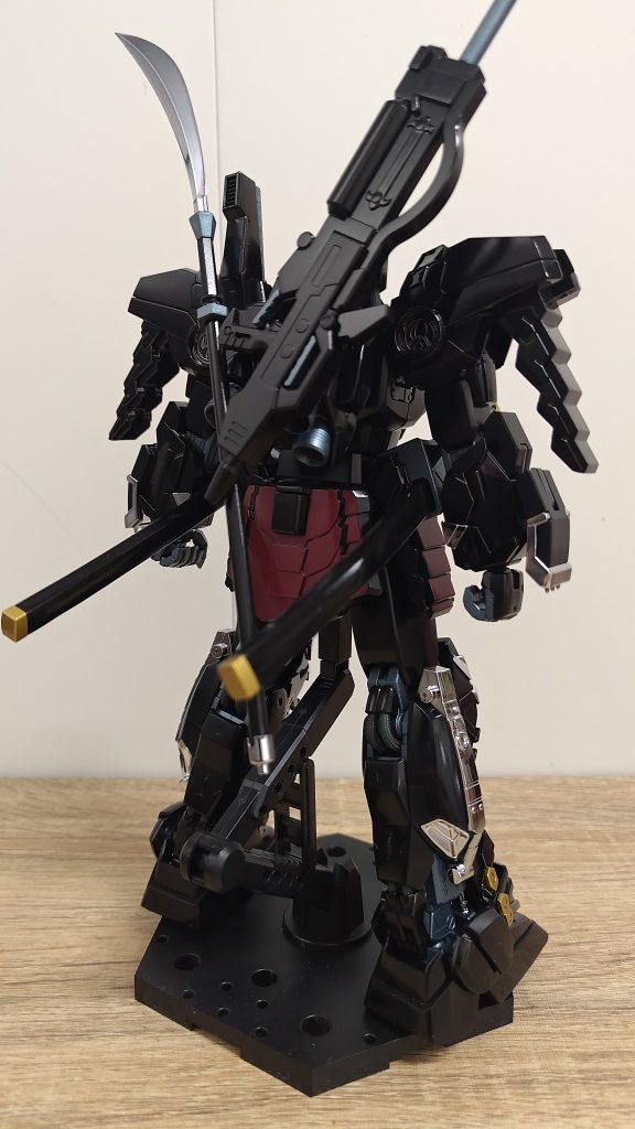 各アングルから。今回はフレーム+αを青めのメタリック、外装はマニュアル通りに塗装してあります。付属の和紙製シールは、トップコートの兼ね合いで使用せず。その代わりにそれっぽい色になるように調色して塗装しました。でもちょっと赤みが強すぎたかもしれません。金シールも勿体無くて使えませんでした…&nbsp;