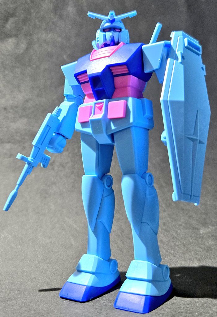 作品名：メカコレのガンダム！<p>昨日､ガンダムベースのポップアップショップでカラーランナー単位で組み換え出来るメカコレガンダムを手に入れたので早速パチ組みしました！ 最近の可動域が広いのに比べたら、全然動かないしノペっとしたデザインで生まれた時にはHG [&hellip;]</p>
