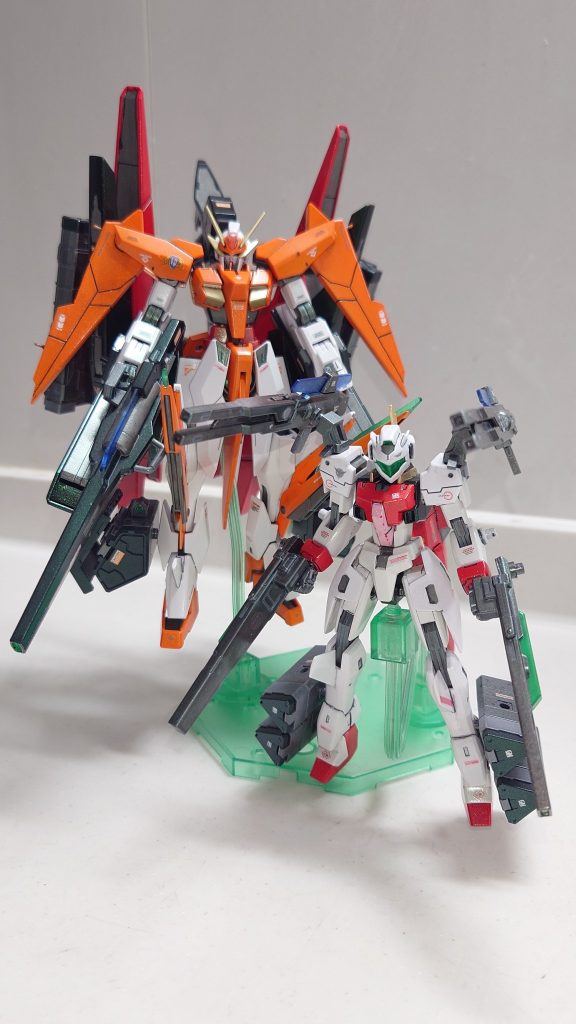 「おまけ」使用を断念した武装をGNアーチャー本体に付けました(gundam-kao6)これにてアリオスガンダムの改造は終了です！見て頂いた皆さんありがとうございました！次回００シリーズはだいぶ前に作成したセラヴィーガンダムを改造したいと思いますよかったらまた見て下さいね！(gandam-hand2)