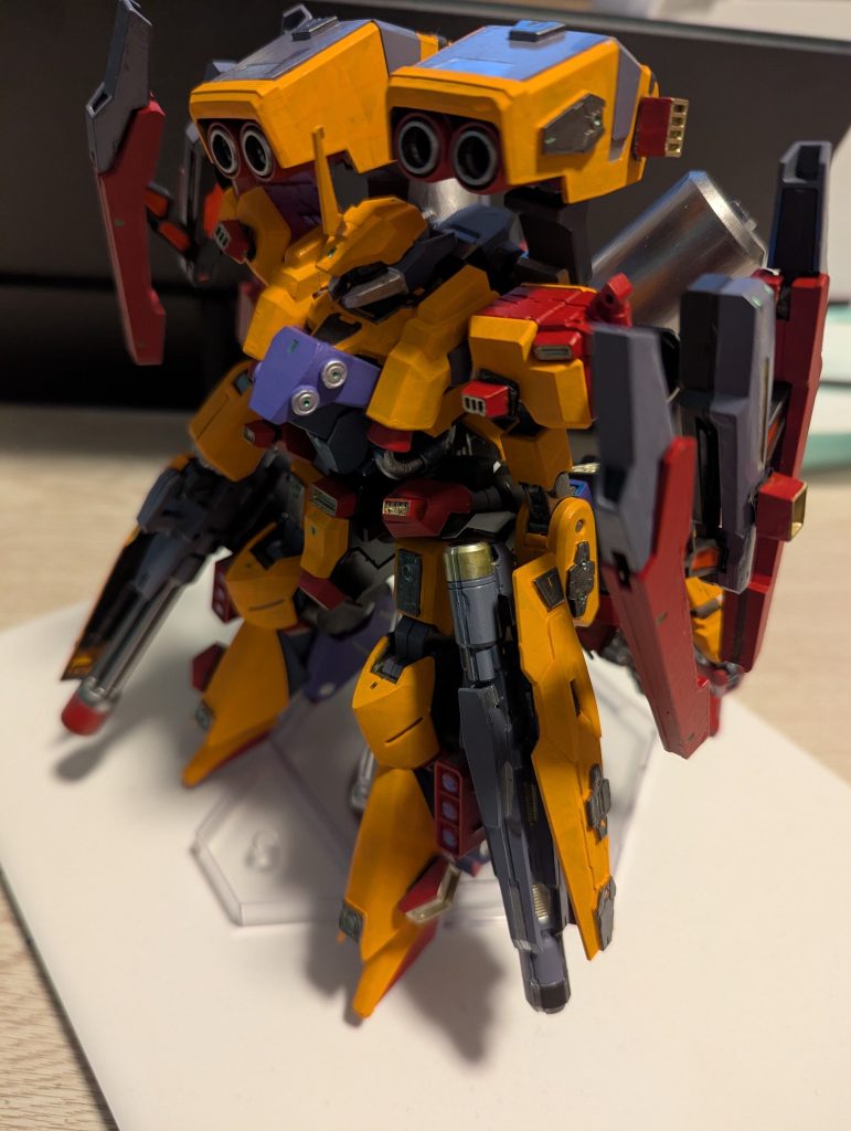 塗装後塗装色は以下オレンジ　ファレホモデルカラー　ライトオレンジ赤　シタデルカラー　メフィストンレッド紫　ファレホモデルカラー　ブルーバイオレット薄い青っぽいグレー　ファレホゲームカラー　ソンブルグレイ濃い紫がかったグレー　水星の魔女　ガンダムルブリスグレー