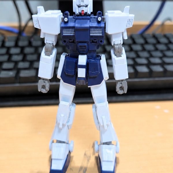 ※進捗状況3より前の話で、時系列が前後します。少し気が早いけど、モチベーション維持のため完成した時の塗装を考え中。(サフどころか改造すら全体の50%程度しか進んでいないけどね(zaku-kao4))chatGPTに指定した箇所を色変えて〜って指示したら、思いの外めちゃくちゃ綺麗に出力するから驚いた。少し粗はあるけどすげーわコレ(因みに、参考にしたのはブルーディスティニー0号機です)（3枚目）