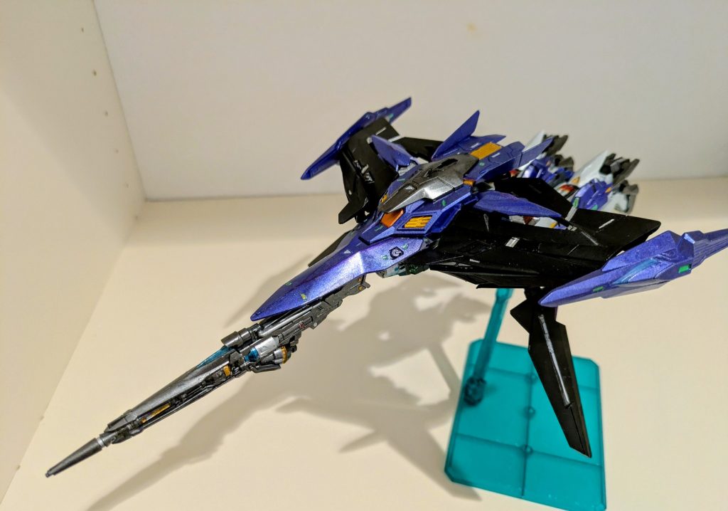 変形機構②飛行形態はHGとは思えないサイズ感になります。