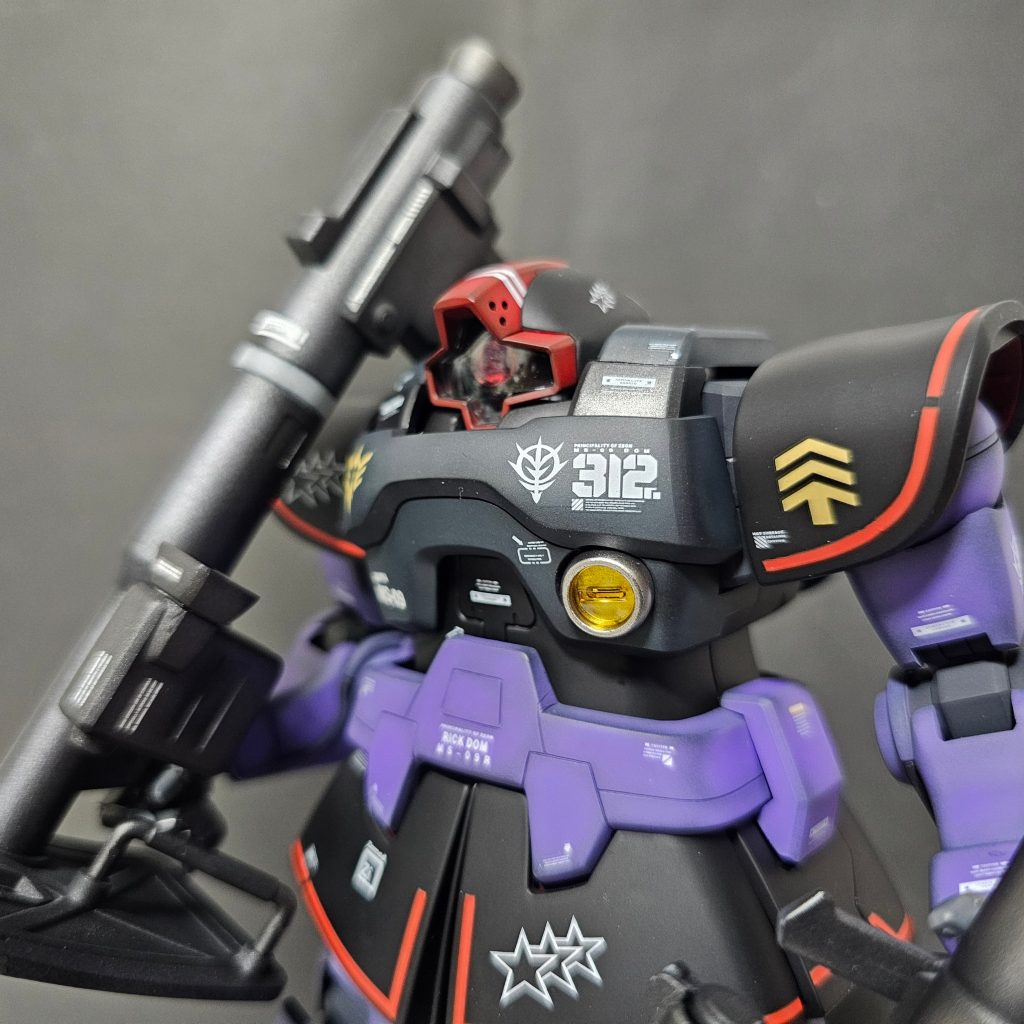 MG ドム 黒い三連星仕様