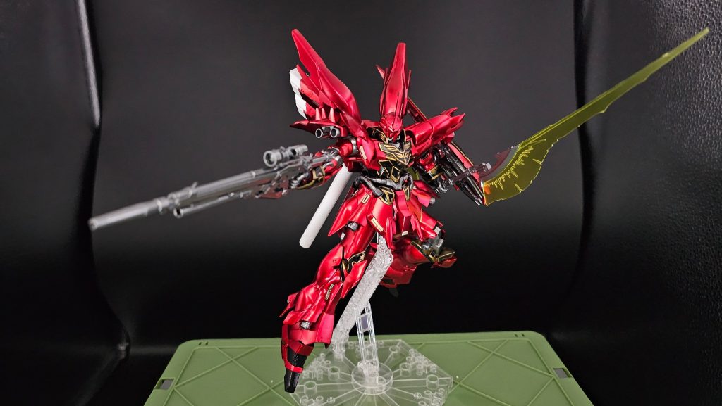 武装。ライフルが長いw