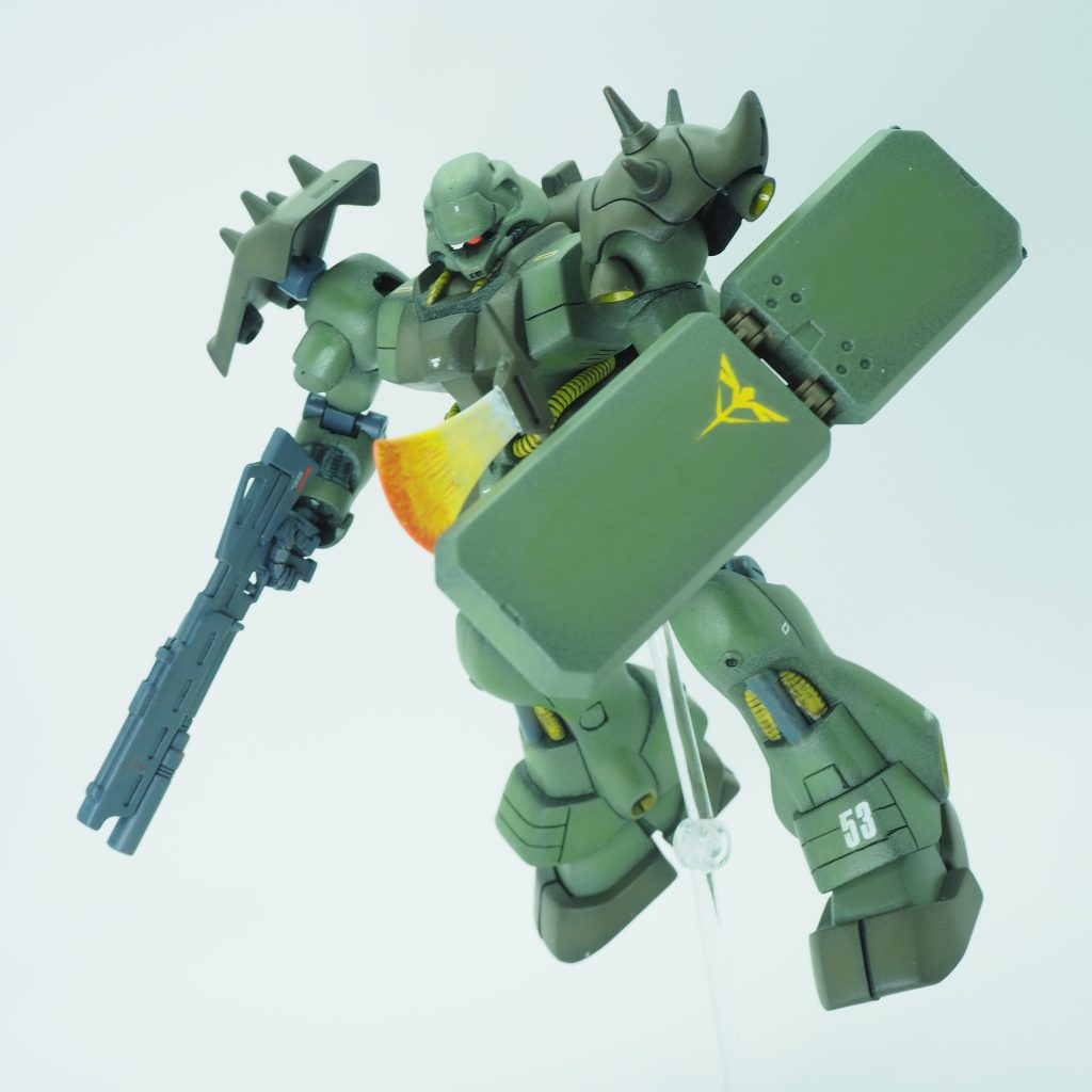 他、足首のBJ化などしましたが、可動域は素組みとほぼ変わりません。空間戦のイメージしかないのであまりポージングに支障はないか、という妥協です。