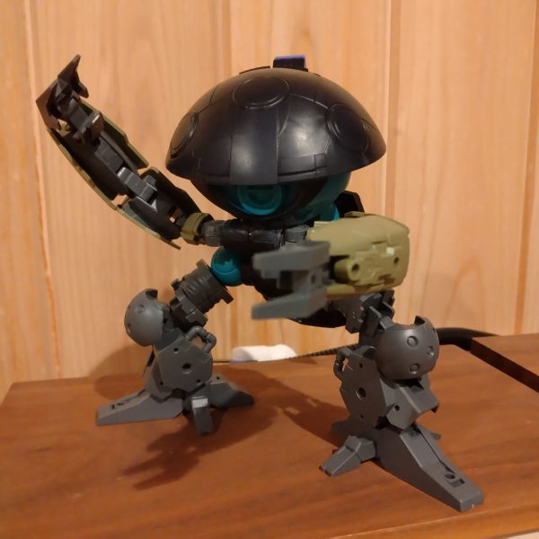 コンテストに合わせずとも大抵いつもミキシングしてるワタクシではありますが…どうせならゴリゴリにミキシング感のあるものでも作ろうと思います。未知の水陸両用モビルスーツ。名前はまだない。乞うご期待！とまでは言いませんので完成したら見てほしいです。（しかし…3MMのC型ジョイントは脆いし緩いですねぇ…組みやすいけどポリキャップ至上主義としては好きになれそうにない）（5枚目）