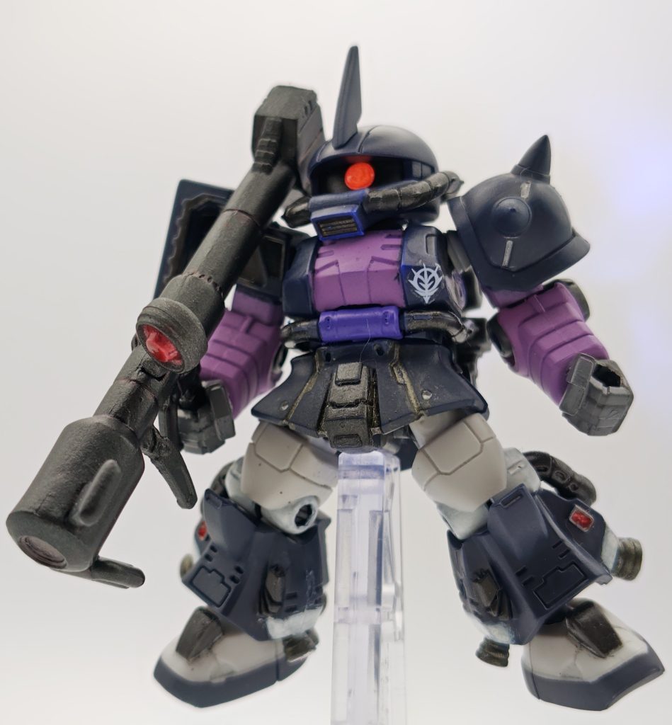 そしてR型といえば！のジャイアント・バズ。こちらはコンバージの黒い三連星セットのものと思われます…リサイクルショップで武器だけセットで売られていたのを回収しました😅アンサンブルのは肉抜きが酷いので置き換えです。バランスは悪くないと思ってます👍️