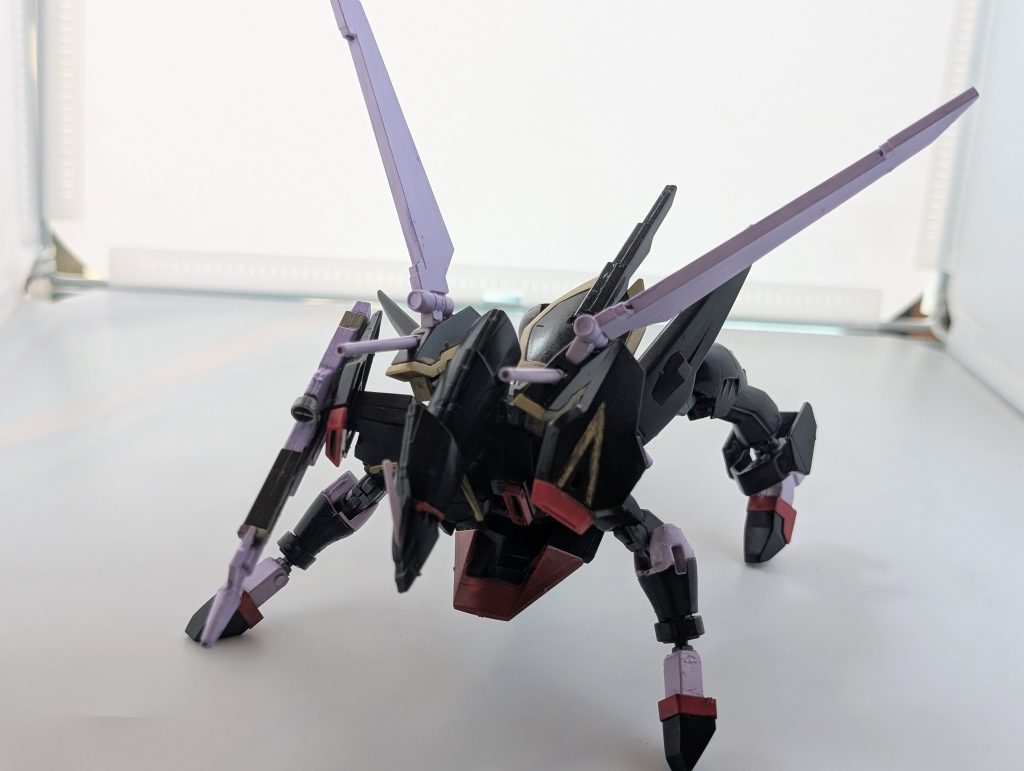ガイアガンダムSPECii（変形）差し替え変形（手とシールド保持パーツのみ）です
