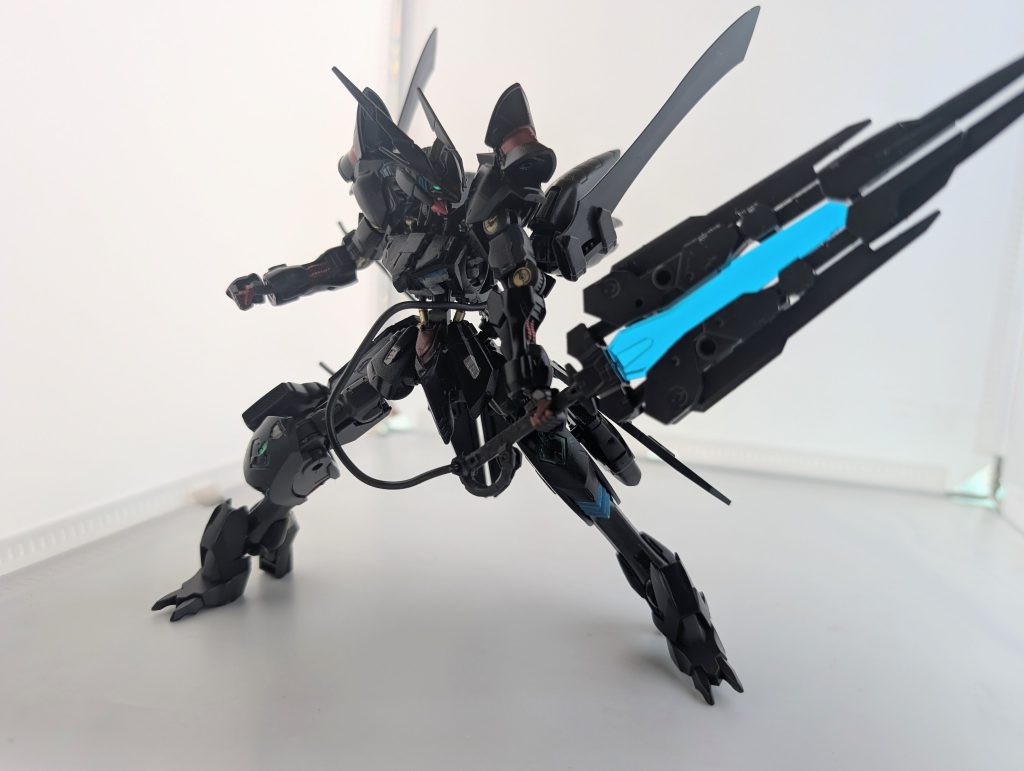 この状態になるとガンマラミネートソードと同様の効果を得る事が出来る、ガンマラミネートソードとの違いは安定し長時間可動な事