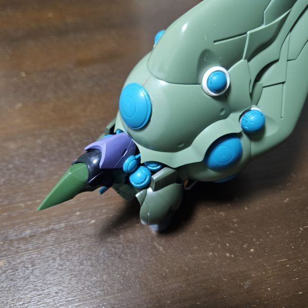 頭部を作り込む・・（4枚目）