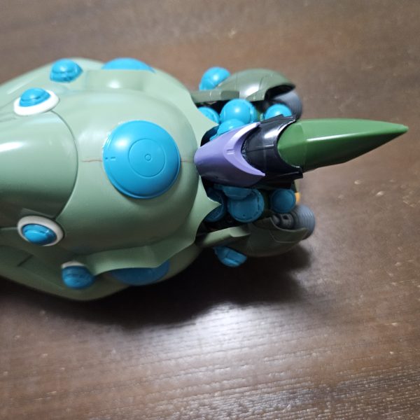 頭部を作り込む・・（3枚目）