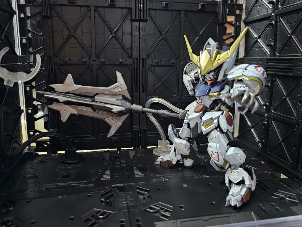 MGSD ガンダムバルバトス 全塗装 三日月とオルガを添えて–4枚目/制作者：さちお@sachi2024