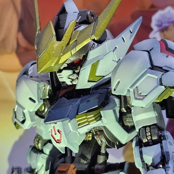 MGSD ガンダムバルバトス 全塗装 三日月とオルガを添えて