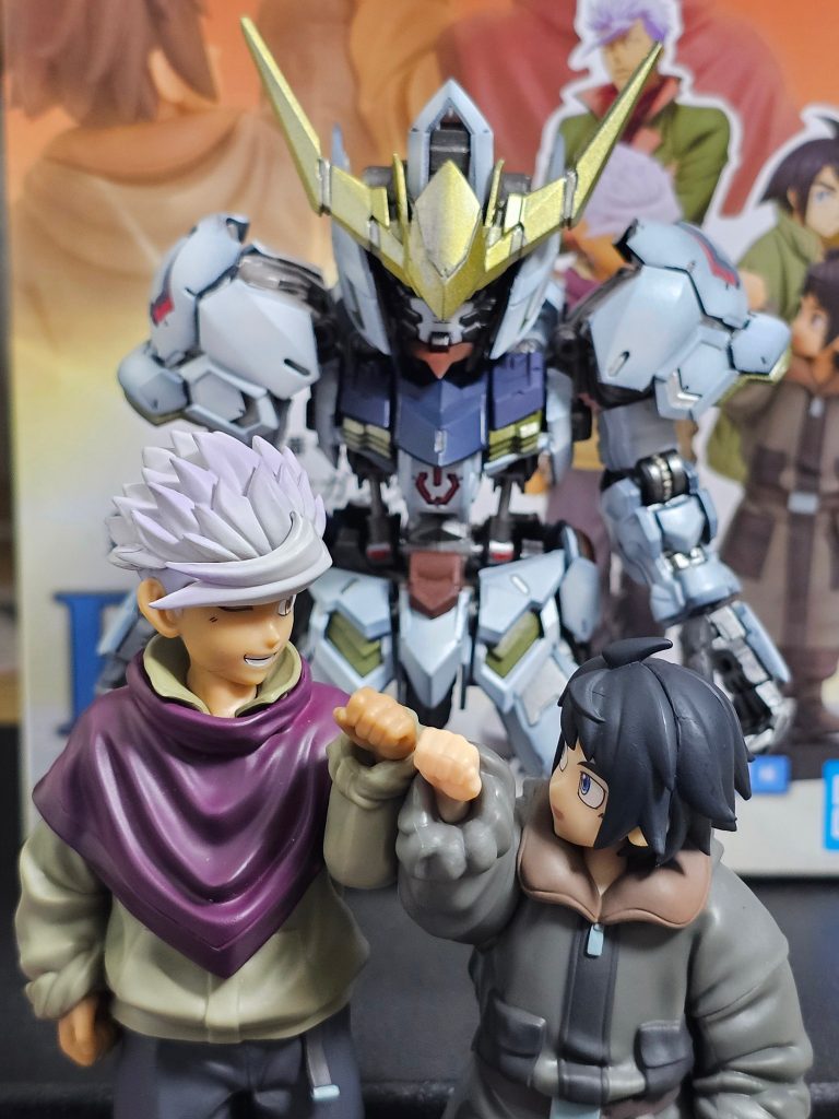 自分で引き当てたフィギュアと2ショットオルフェンズはやはりこの2人ですね✨最後までご覧いただきありがとうございました！！
