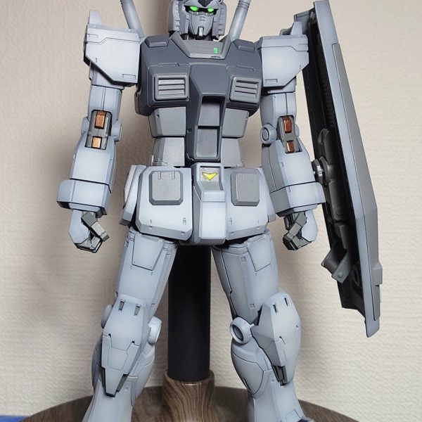 HGのオリジン版ガンダムをG3カラーに塗装中です。参考にしたのはGFFのメタルコンポジット版G3ガンダムです。（5枚目）