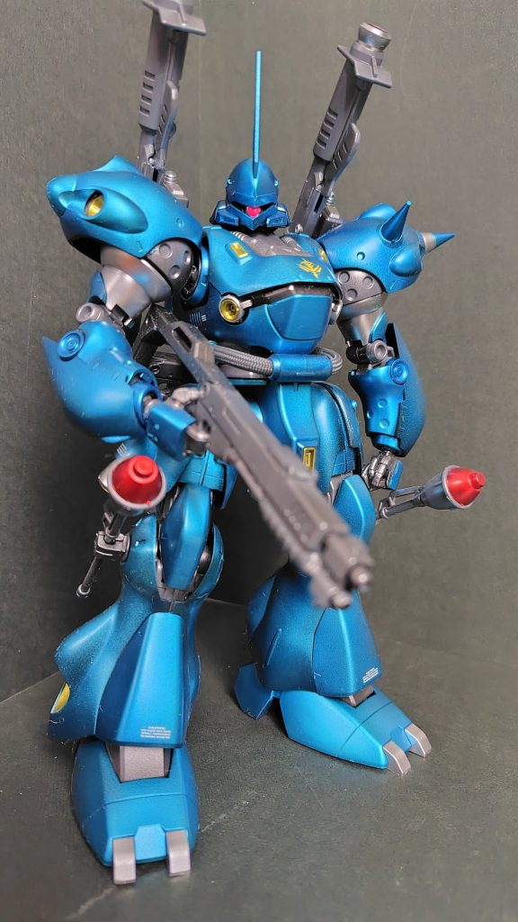 デカールは抑えめに