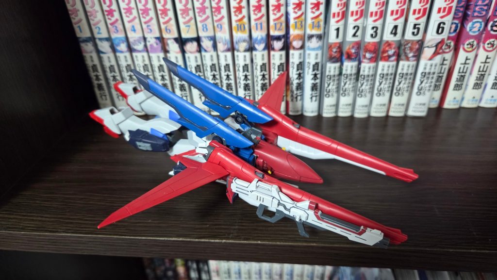 変形形態もそれなりに見れるかなとSFゲームの戦闘機みたいかも良くを言うと足にも羽要素が欲しかった所
