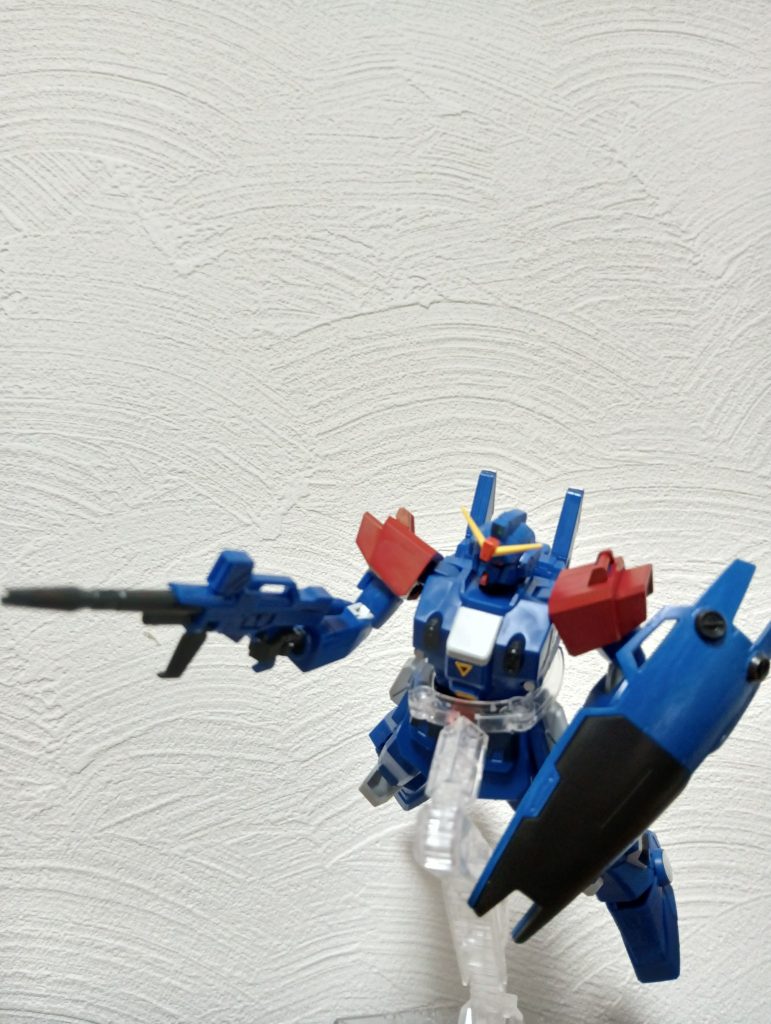 塗装にはガンダムマーカーを使いました。