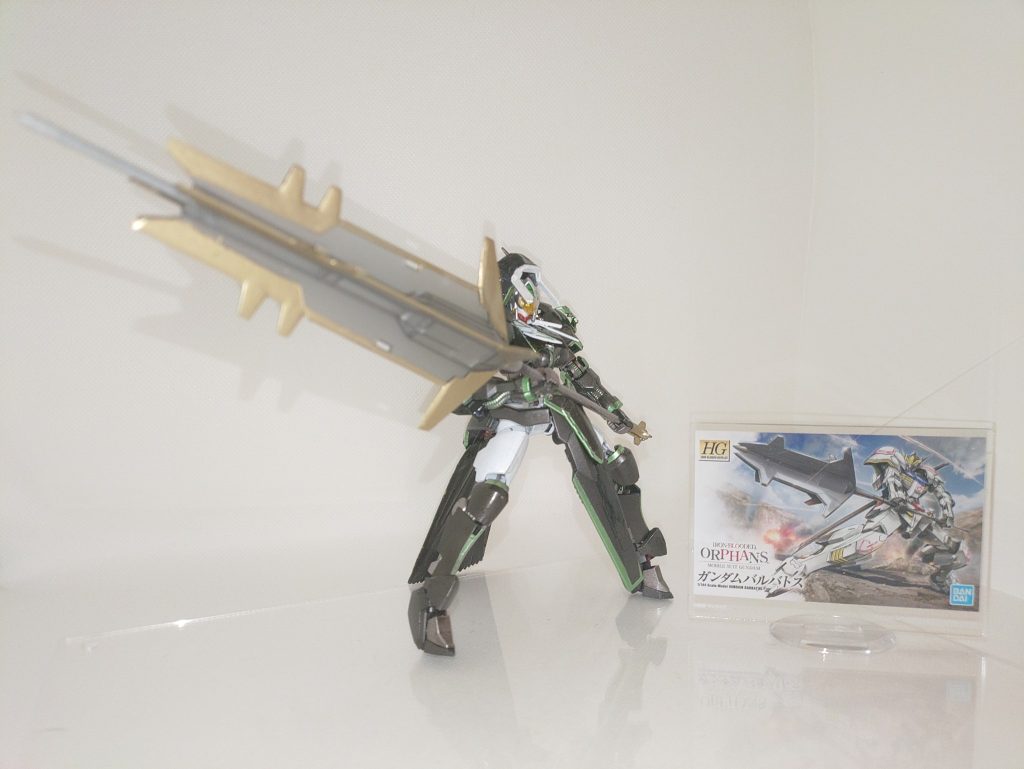 バルバトスのメイスはフブさん専用機の尻尾に化けたので余ってた大型メイスで武装！と、言うか余ってた大型メイスの使い道どーしよ？って所に友人が団長専用機に！と意見出してきたのでこうなったwww