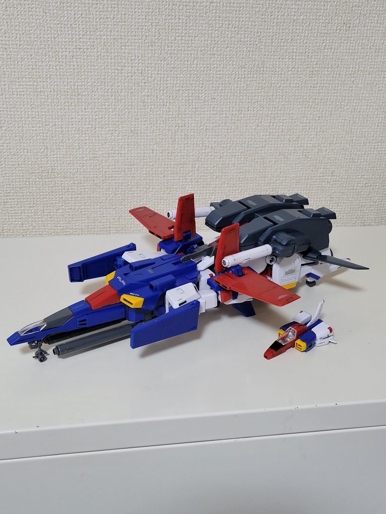 1/100サイズのGアーマーのサイズ感がわかりませんがGフォートレスぐらいなのでしょうか🤔Gアーマーの塗装が大変そうなのでリアルタッチマーカーでウォッシングしてチッピングとかいうのにも初挑戦してみる予定です。とりあえず、製作途中のMGを塗装したかったのですが午前中仕事だったのと昨日おゆぷらで複製に挑戦したのですが失敗したので来週末塗装したいと思います😔早くGアーマーを作りたい衝動に駆られておりますが今月末の大道芸フェスティバルが終わってからゆっくり作ろうと思い、マスターガンダムの仮組でも今からしようと思います。