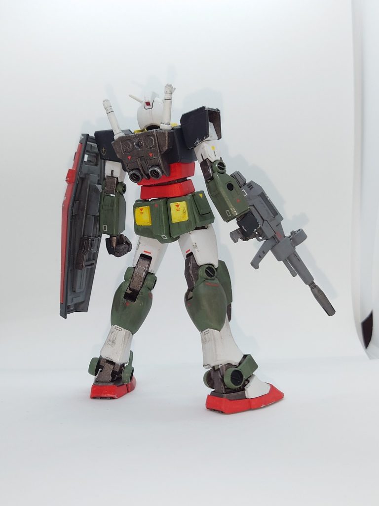 背面よりなお、ビームライフルはHGガンダムNo.191から拝借