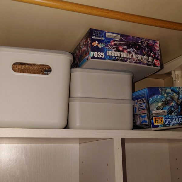 ガンプラ棚　地震対策