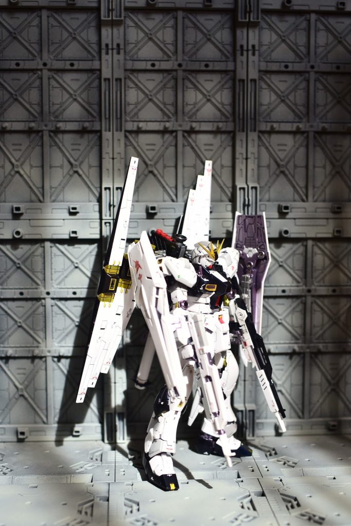 言ったら何ですが、ガンプラってめんどくさい工程の積み重ねじゃないですか。フィン・ファンネル６個とか正にそれの象徴だと思うんですよね。「もうやりたくない」と思うんですが…。