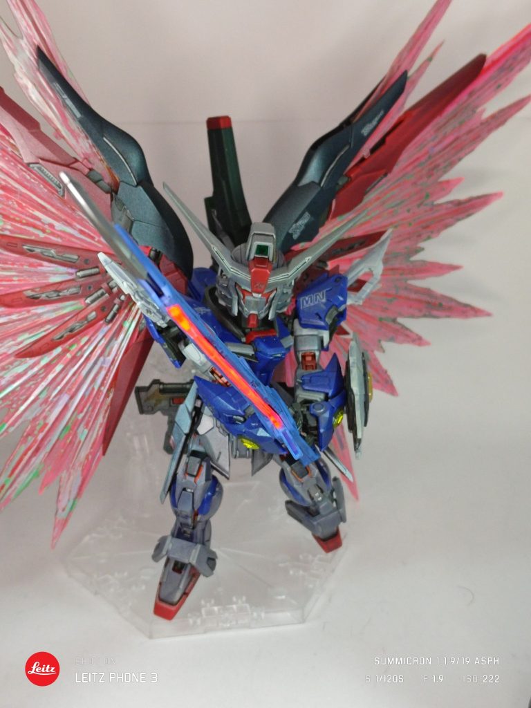 光の翼もガンダムマーカーで手を加えてあります