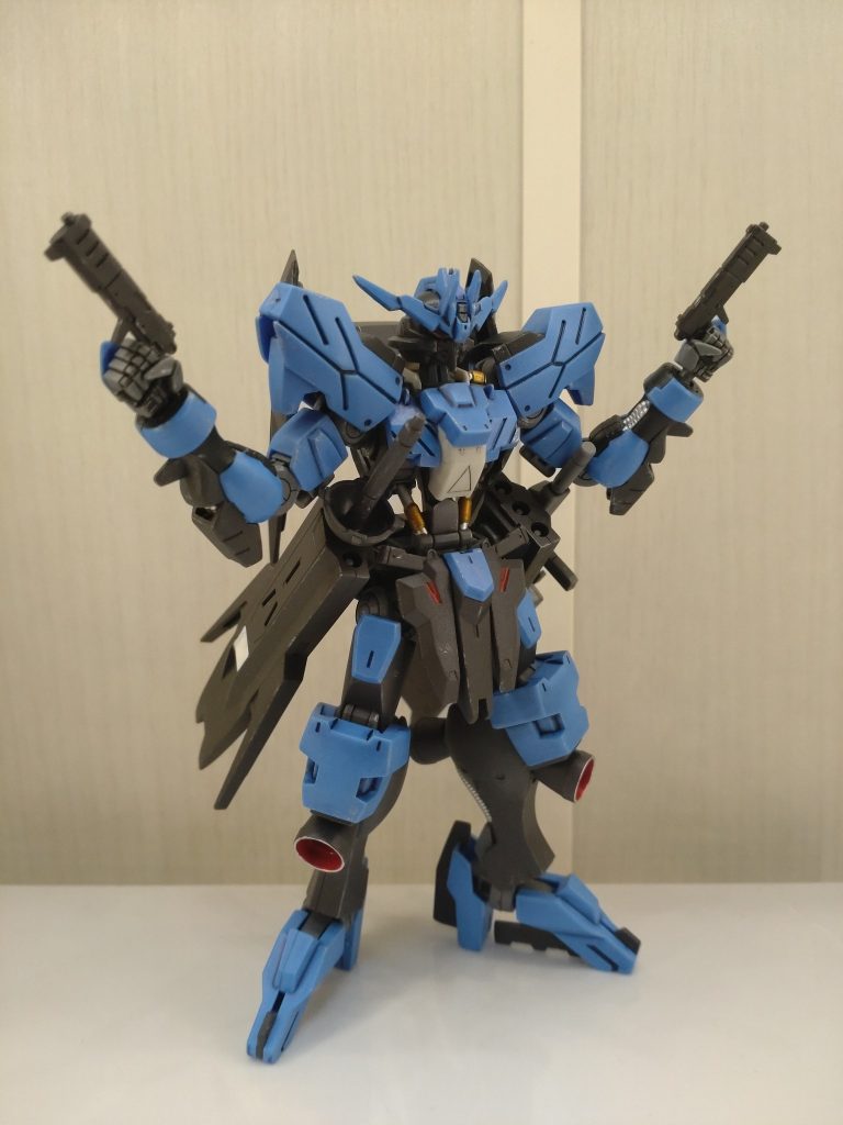 二丁拳銃で展示かな