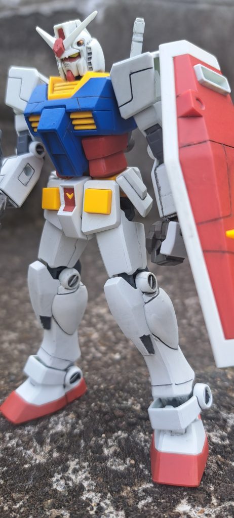 お値段安いのに中々優良キットです。SDを作成したのでやっぱり本家本元ガンダムRX-78-2作らねば。