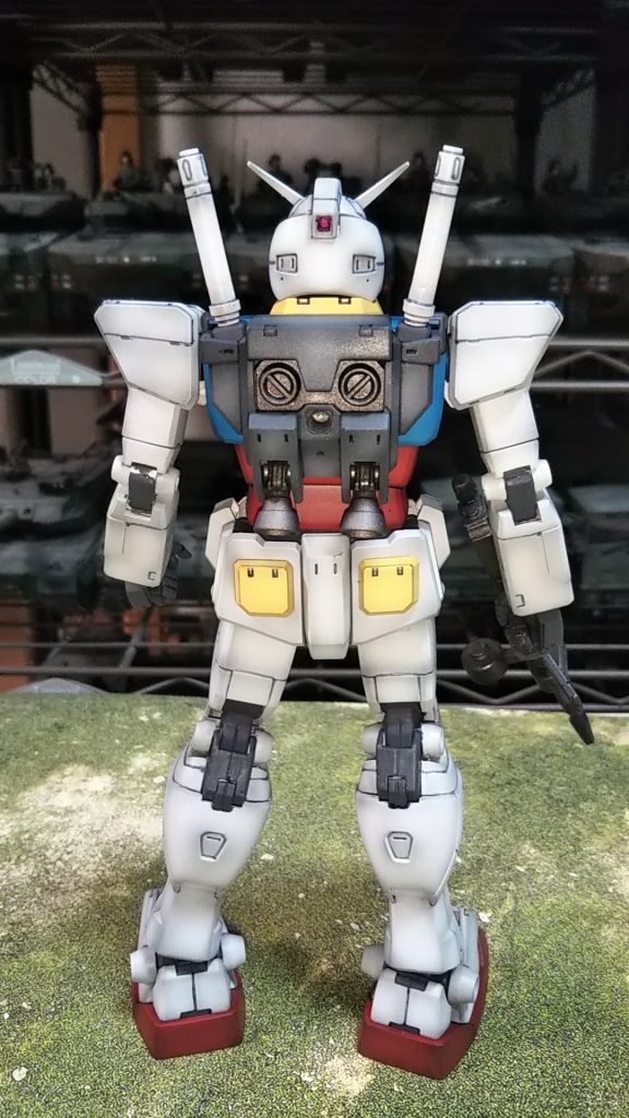 うしろ