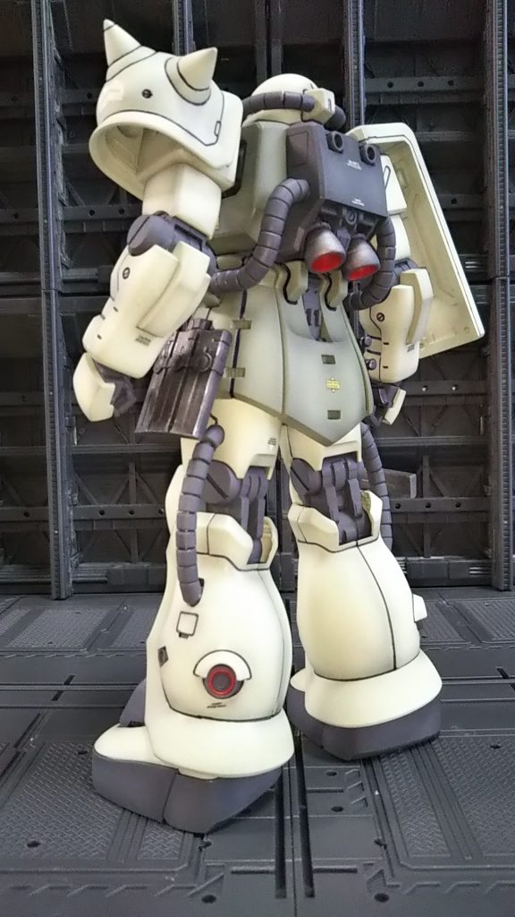 左斜めうしろ