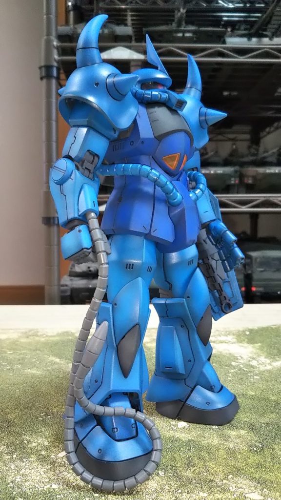 右斜め前