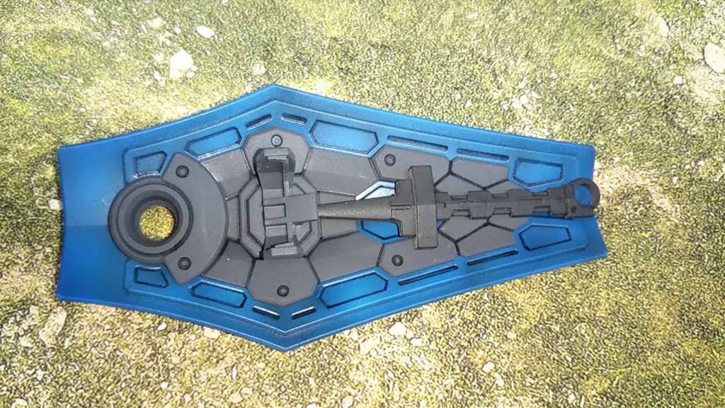 ガンダムでよく捨てられる盾の裏（翌週には補充されている）