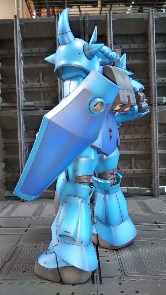 左斜めうしろ