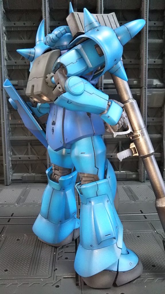 右斜めうしろ