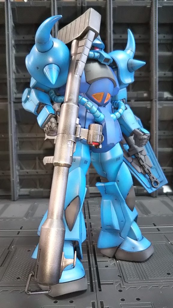右斜め前