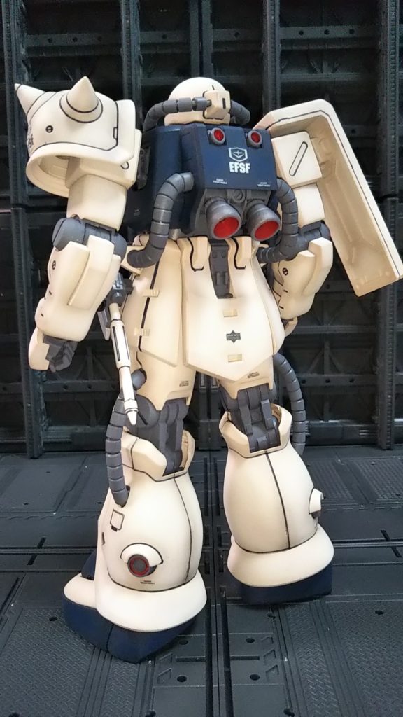 左斜めうしろ