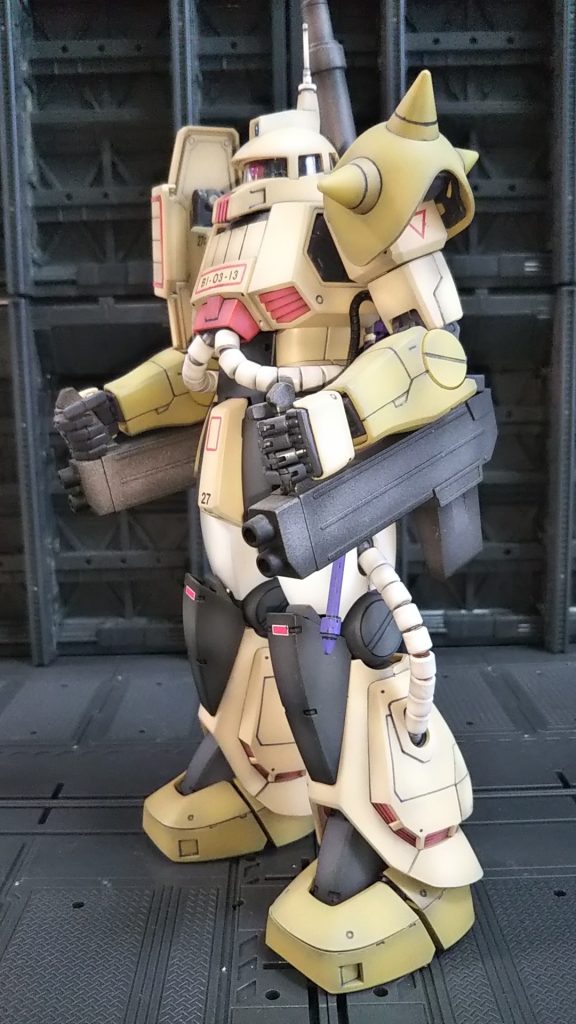 左斜め前