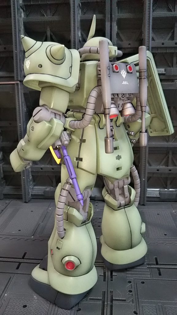 左斜めうしろ