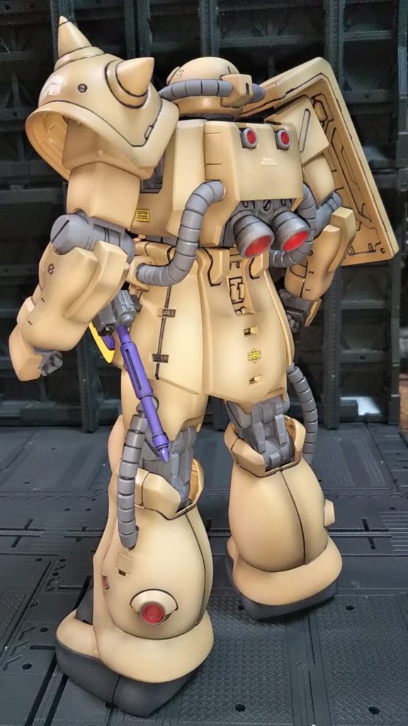 左斜めうしろ