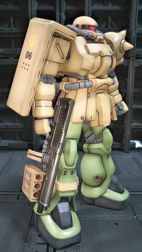 右斜め前